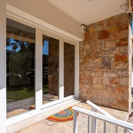 Dream 300m2 & Stunning 4000m2 Private Garden Villa *