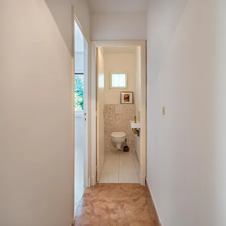 Villa Dream 300m2 & Stunning 4000m2 Private Garden