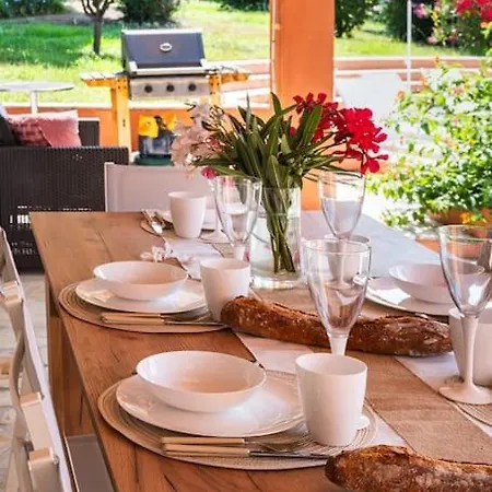 Dream 300m2 & Stunning 4000m2 Private Garden Willa *
