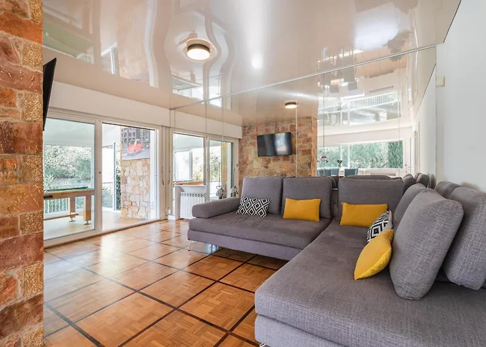 Dream 300m2&stunning 4000m2 Private Garden