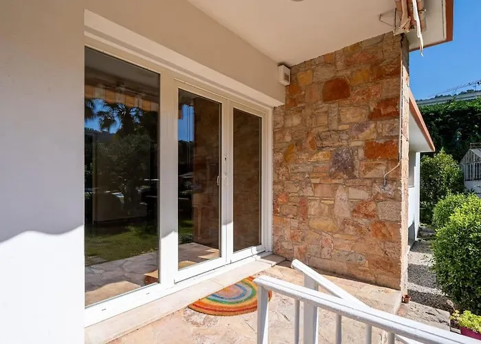 Dream 300m2&stunning 4000m2 Private Garden Villa *