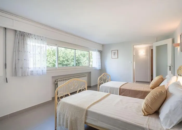 Dream 300m2&stunning 4000m2 Private Garden