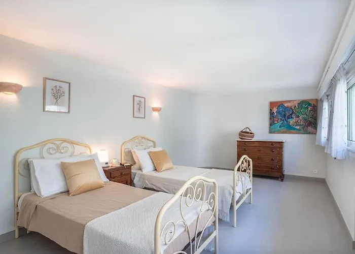 Dream 300m2&stunning 4000m2 Private Garden Villa